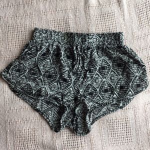 Extremely Cute Black and White Shorts